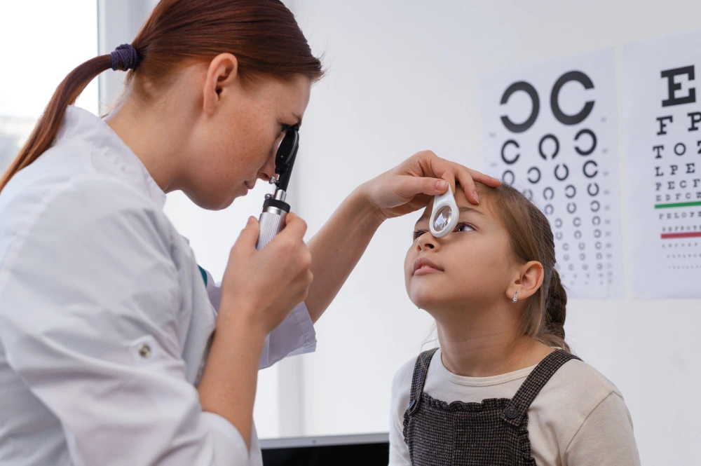 How to become an optometrist in India?