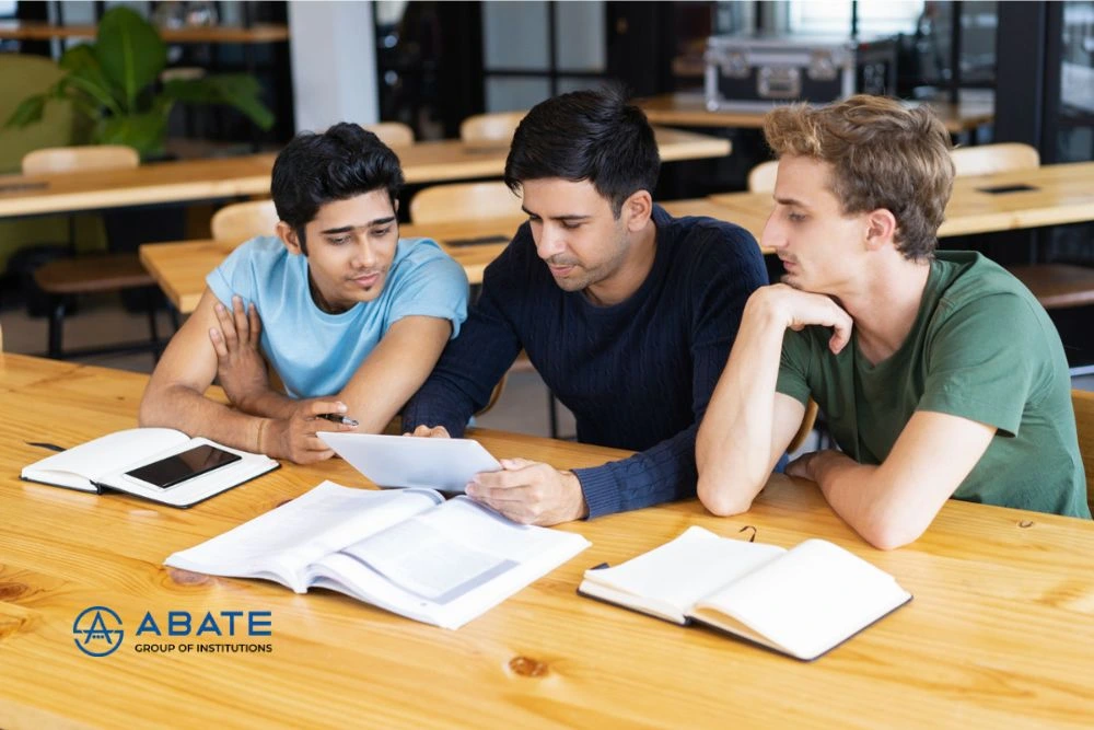 How to Choose the Right Course After 12th: A Practical Guide for Students